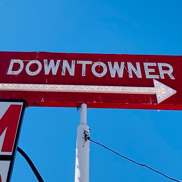 Meet your Posher, Shelly - Picture 1 of 1